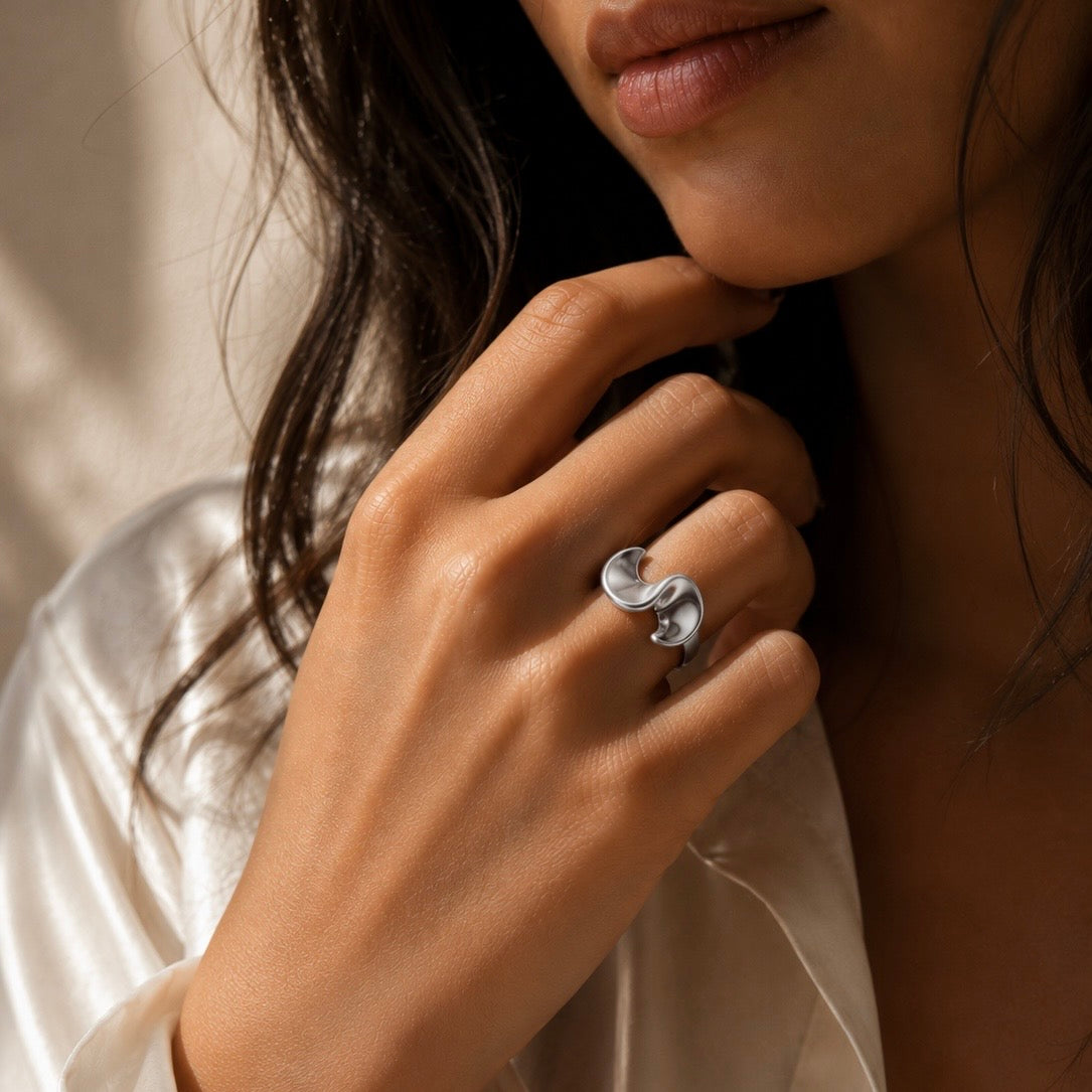 Luna Wave Ring